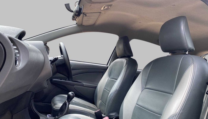 2013 Toyota Etios Liva G, Petrol, Manual, 78,698 km, Right Side Front Door Cabin