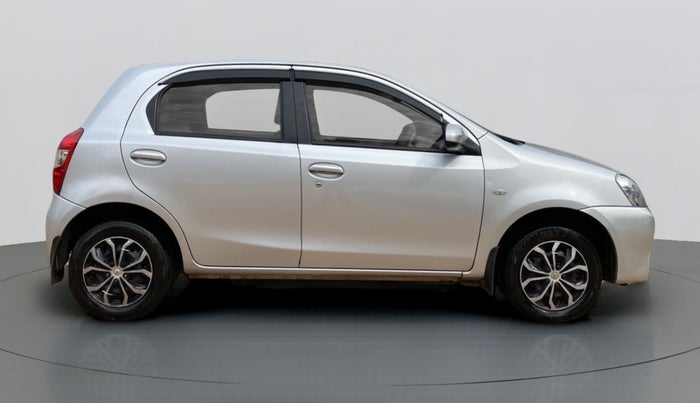 2013 Toyota Etios Liva G, Petrol, Manual, 78,698 km, Right Side View