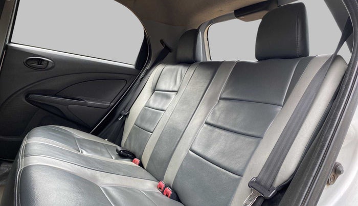 2013 Toyota Etios Liva G, Petrol, Manual, 78,698 km, Right Side Rear Door Cabin