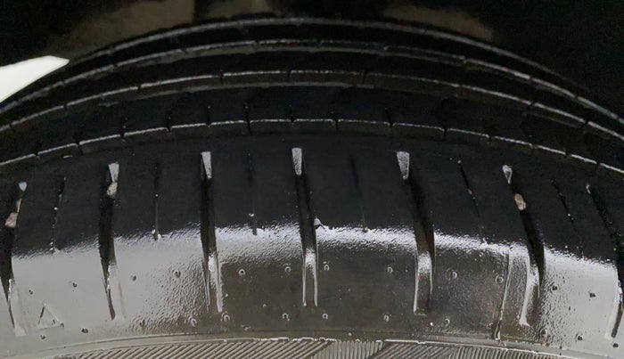 2020 Maruti Baleno ZETA CVT PETROL 1.2, Petrol, Automatic, 12,605 km, Left Front Tyre Tread