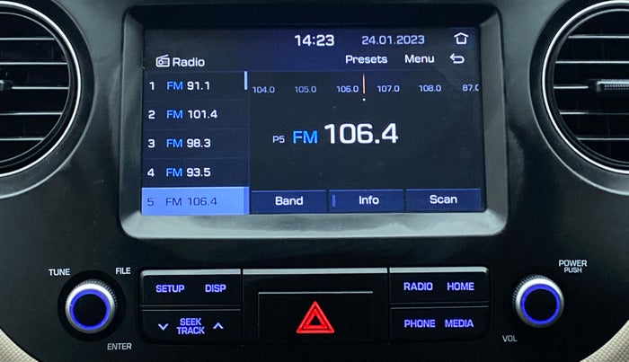 2018 Hyundai Xcent SX 1.2, Petrol, Manual, 30,203 km, Infotainment System