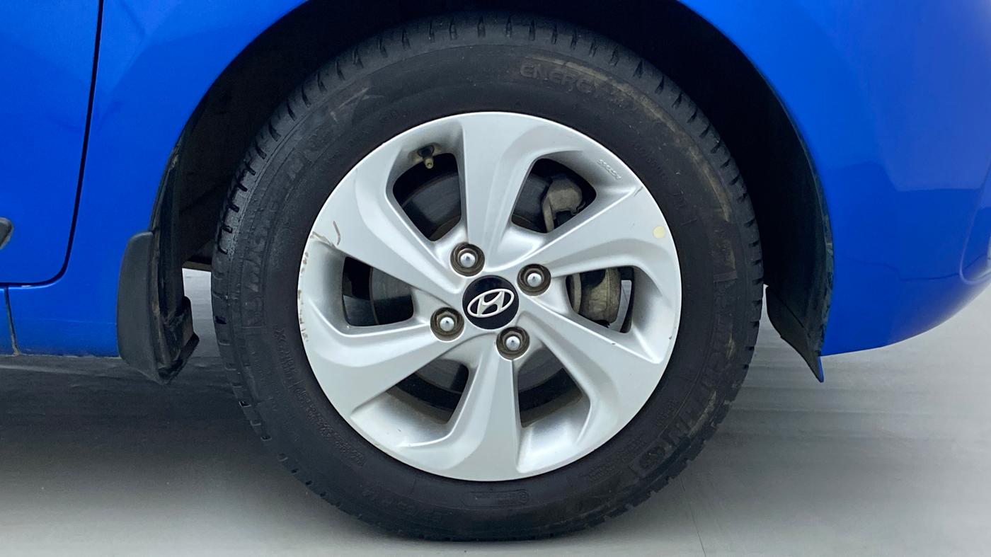 2018 Hyundai Xcent SX 1.2, Petrol, Manual, 30,203 km, Right Front Wheel