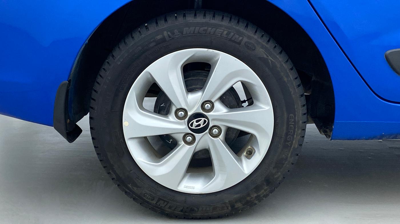 2018 Hyundai Xcent SX 1.2, Petrol, Manual, 30,203 km, Right Rear Wheel