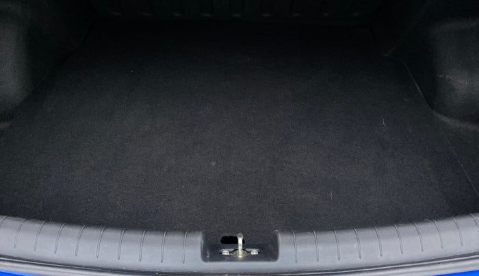 2018 Hyundai Xcent SX 1.2, Petrol, Manual, 30,203 km, Boot Inside
