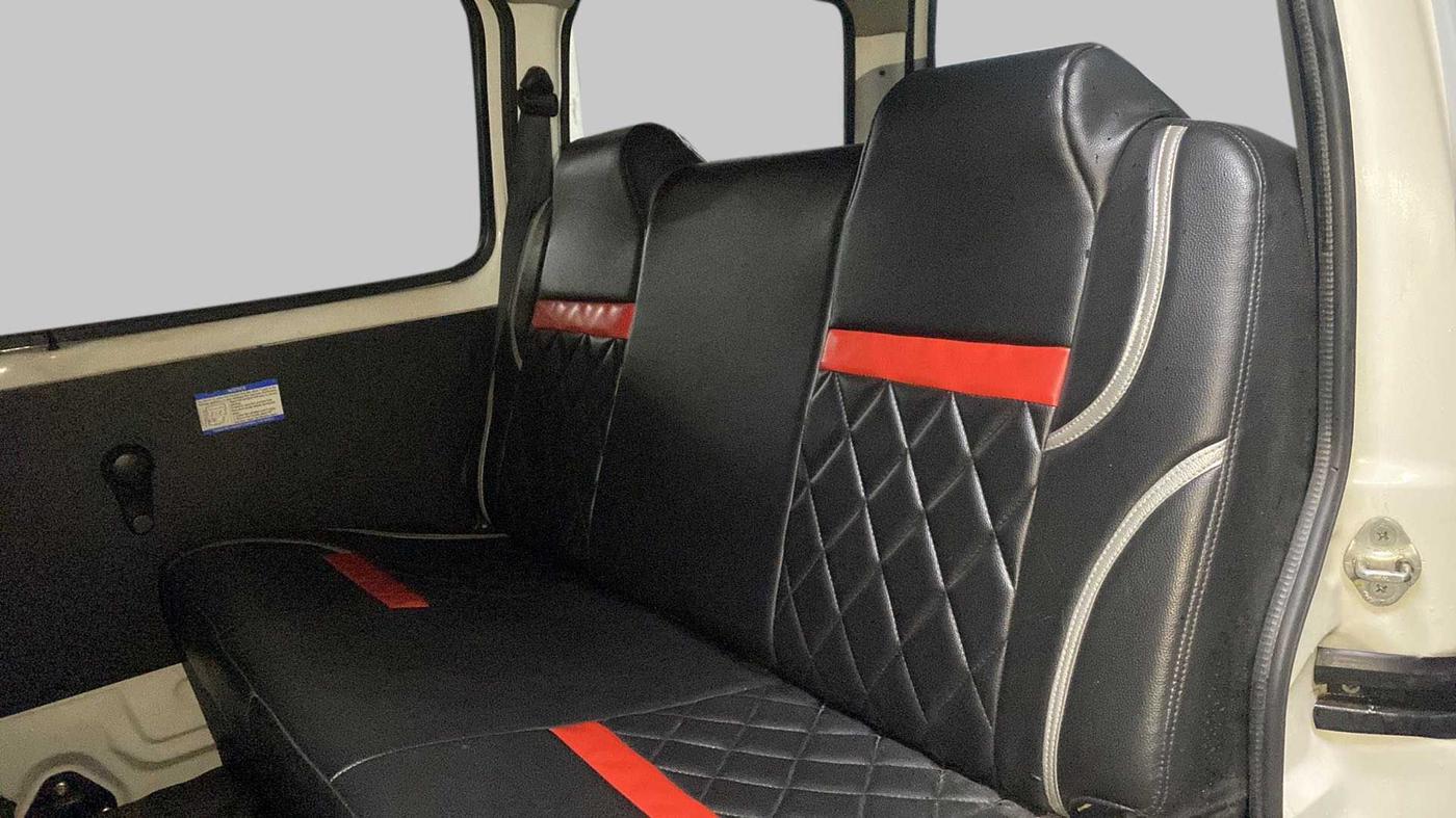 2020 Maruti Eeco 5 STR WITH A/C+HTR, Petrol, Manual, 28,043 km, Right Side Rear Door Cabin