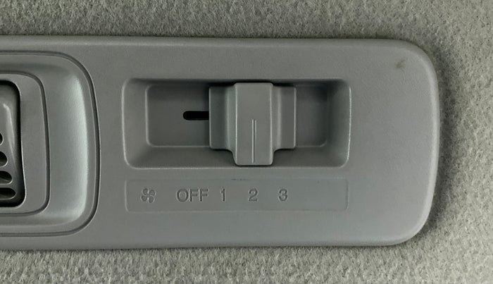 2017 Honda BR-V 1.5 i-VTEC V, Petrol, Manual, 58,022 km, Rear AC Temperature Control