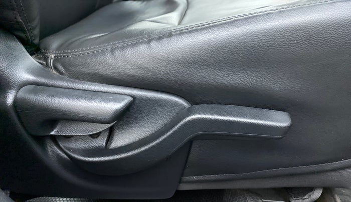 2017 Honda BR-V 1.5 i-VTEC V, Petrol, Manual, 58,022 km, Driver Side Adjustment Panel