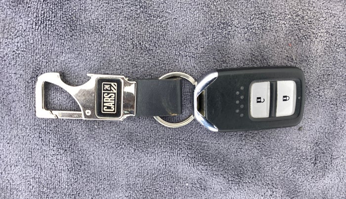 2017 Honda BR-V 1.5 i-VTEC V, Petrol, Manual, 58,022 km, Key Close Up