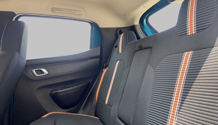 2021 Renault Kwid 1.0 CLIMBER OPT, Petrol, Manual, 11,389 km, Right Side Rear Door Cabin