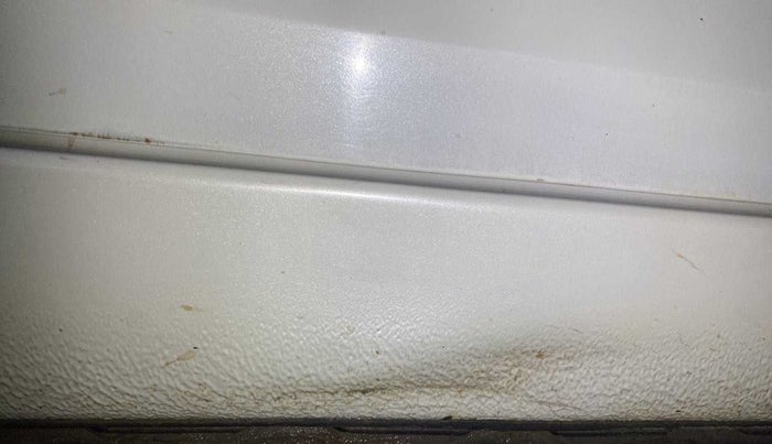 2015 Maruti Swift VXI, Petrol, Manual, 53,167 km, Right running board - Slightly dented