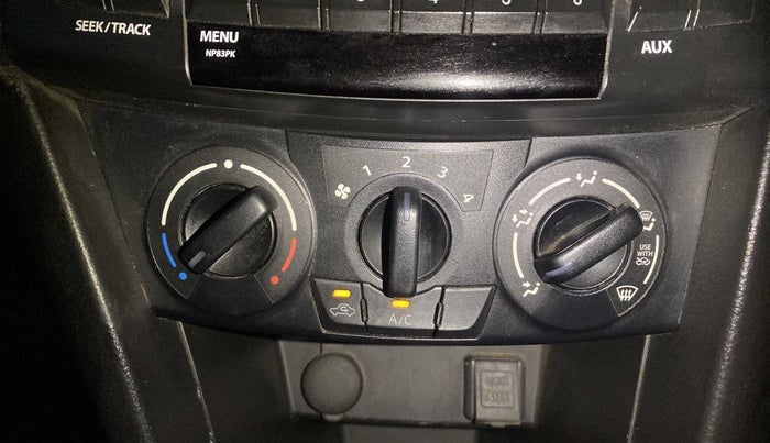 2015 Maruti Swift VXI, Petrol, Manual, 53,167 km, AC Unit - Directional switch has minor damage