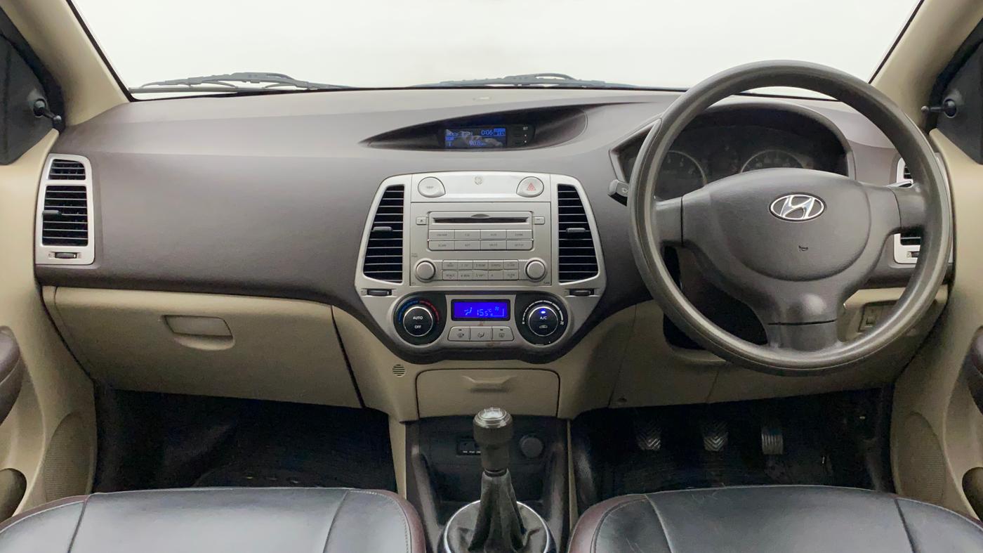 2011 Hyundai i20 MAGNA (O) 1.2, Petrol, Manual, 1,23,252 km, Dashboard