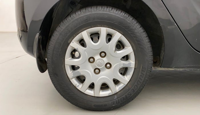 2011 Hyundai i20 MAGNA (O) 1.2, Petrol, Manual, 1,23,252 km, Right Rear Wheel