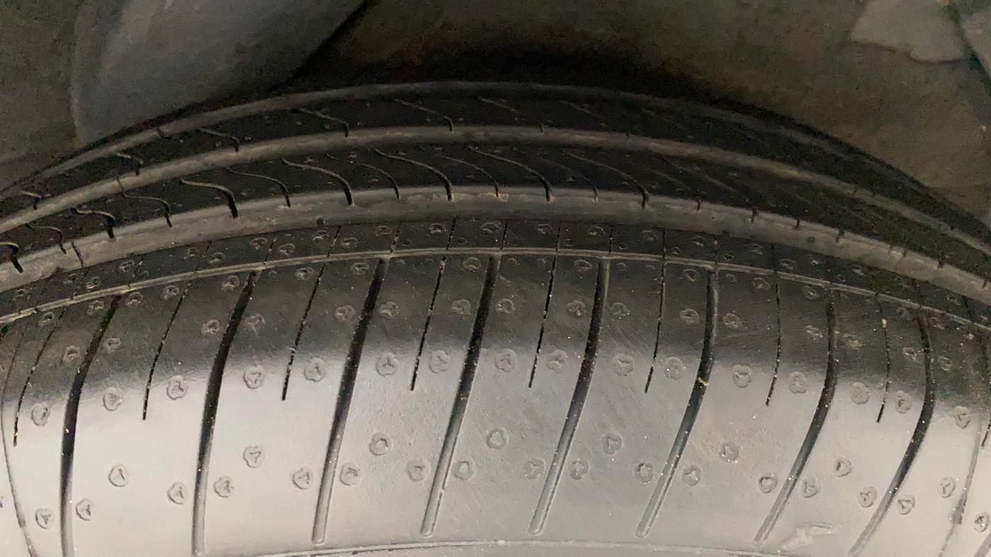 2011 Hyundai i20 MAGNA (O) 1.2, Petrol, Manual, 1,23,252 km, Left Rear Tyre Tread