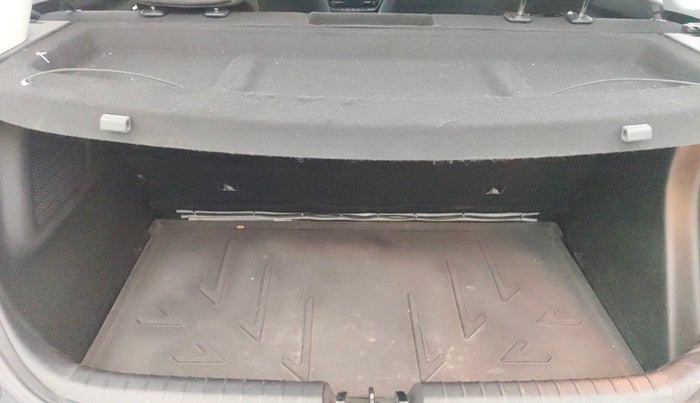 2023 Hyundai NEW I20 ASTA (O) 1.2 AT, Petrol, Automatic, 1,03,006 km, Boot Inside