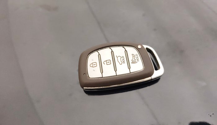 2023 Hyundai NEW I20 ASTA (O) 1.2 AT, Petrol, Automatic, 1,03,006 km, Key Close Up