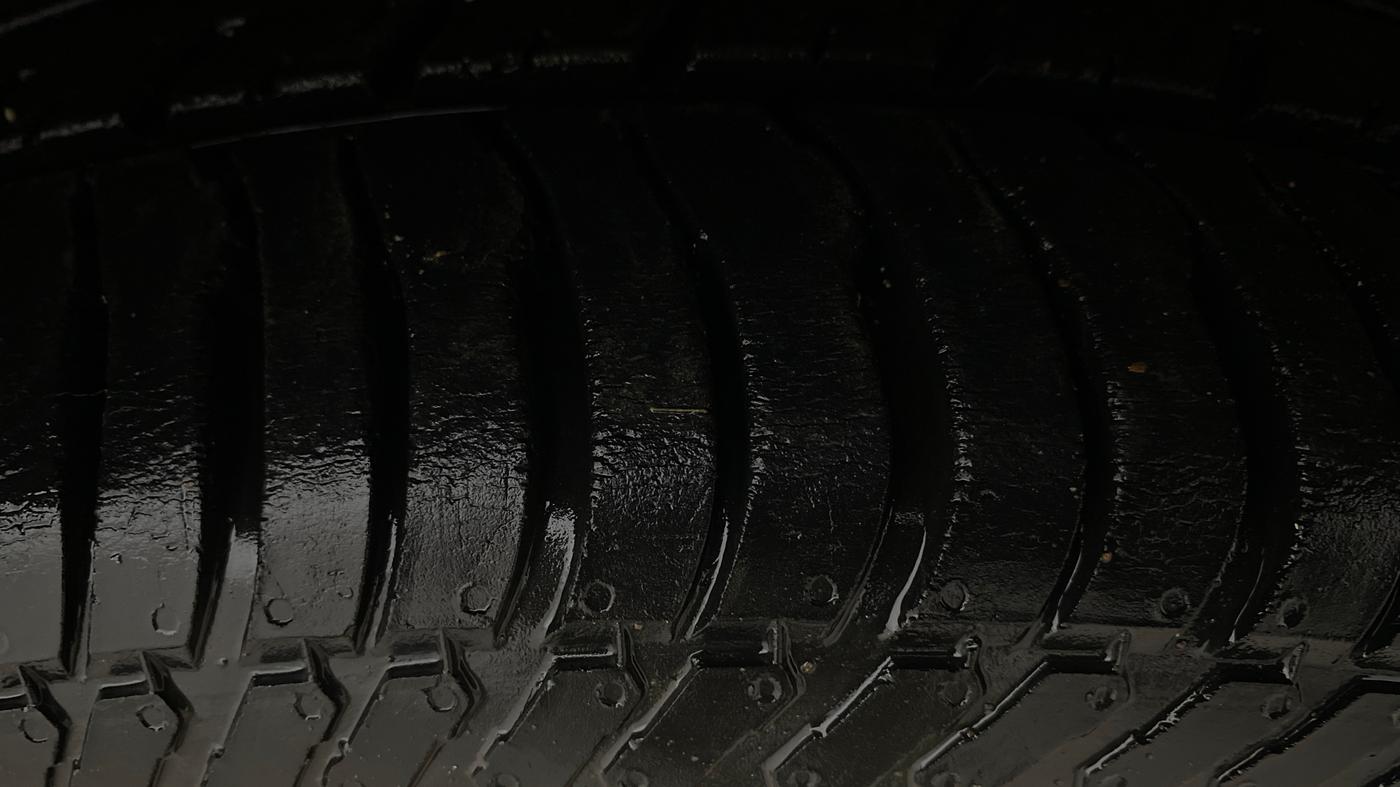 2017 Ford Ecosport TITANIUM 1.5L PETROL, Petrol, Manual, 64,665 km, Right Front Tyre Tread