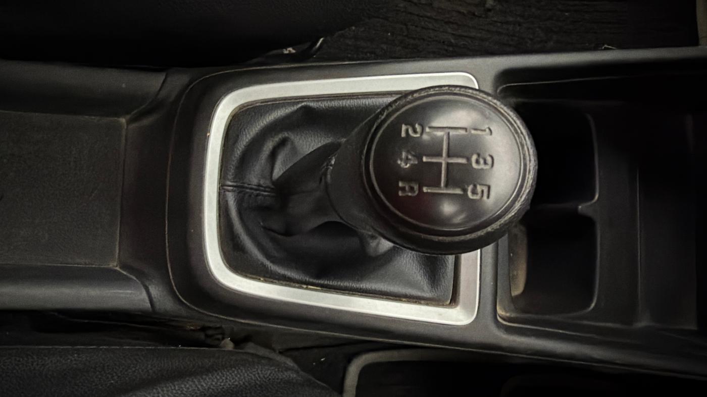 2024 Maruti Swift LXI, Petrol, Manual, 33,170 km, Gear Lever