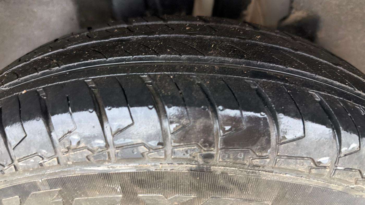 2024 Maruti Swift LXI, Petrol, Manual, 33,170 km, Left Rear Tyre Tread