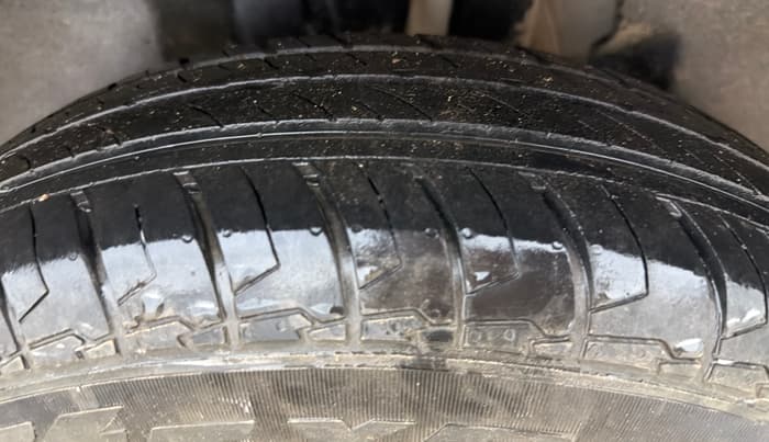 2024 Maruti Swift LXI, Petrol, Manual, 33,170 km, Left Rear Tyre Tread