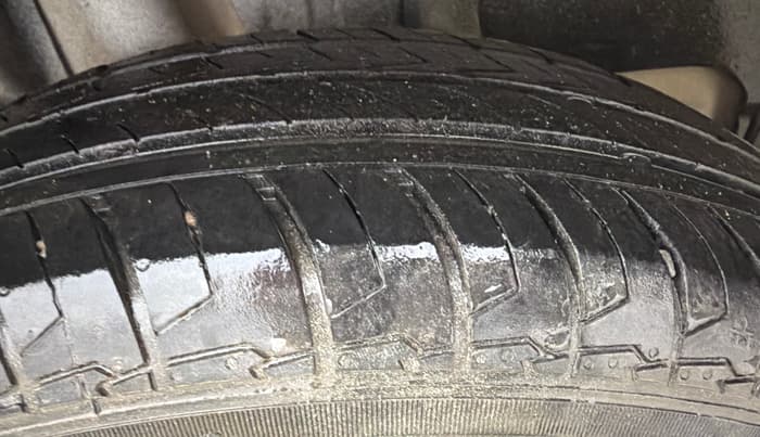 2024 Maruti Swift LXI, Petrol, Manual, 33,170 km, Right Rear Tyre Tread
