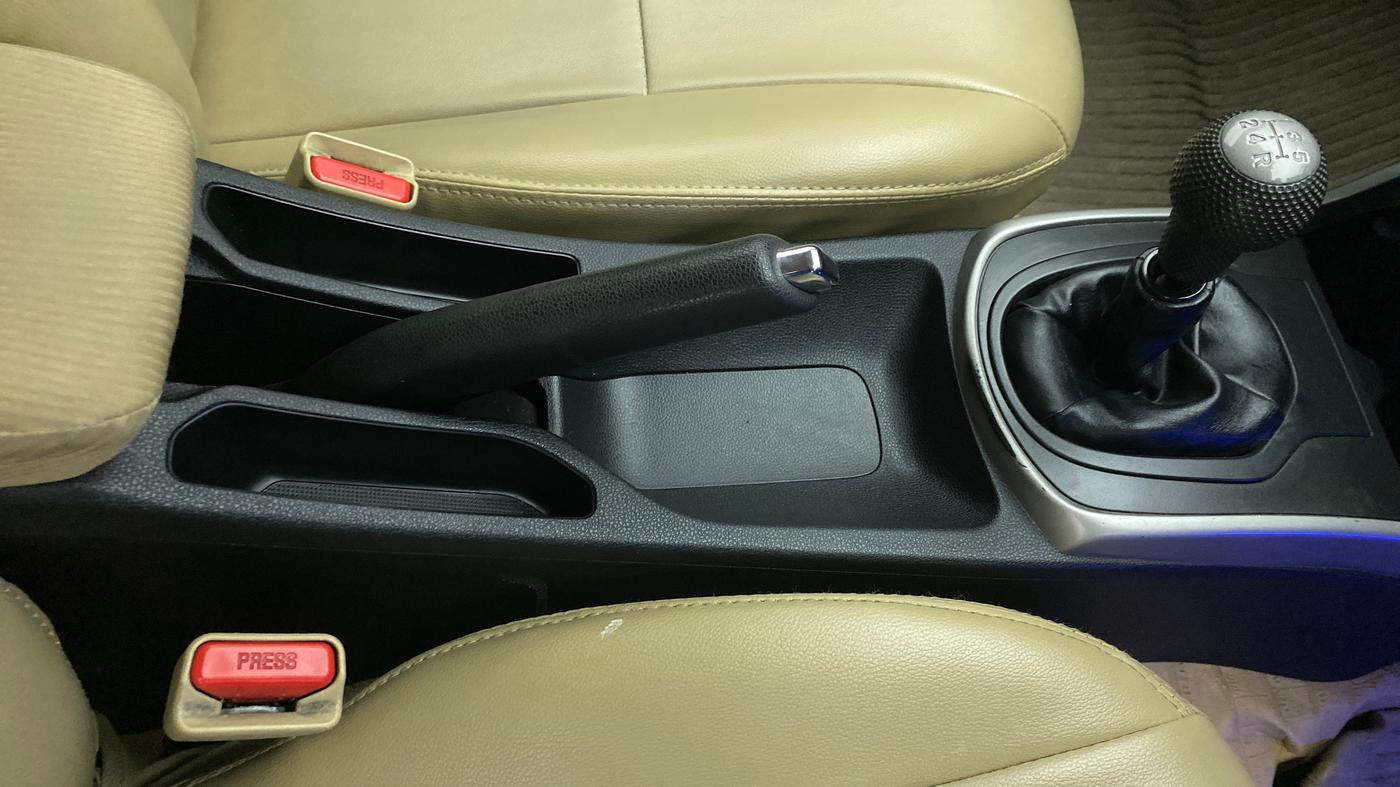 2016 Honda City SV MT PETROL, Petrol, Manual, 77,965 km, Gear Lever
