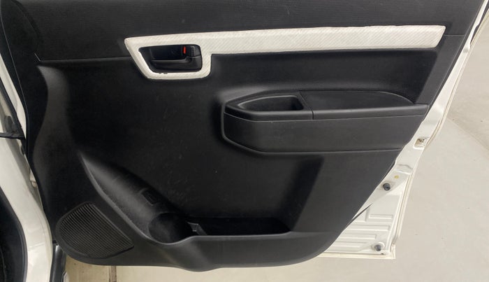 2021 Maruti S PRESSO VXI PLUS AMT, Petrol, Automatic, 74,870 km, Driver Side Door Panels Control