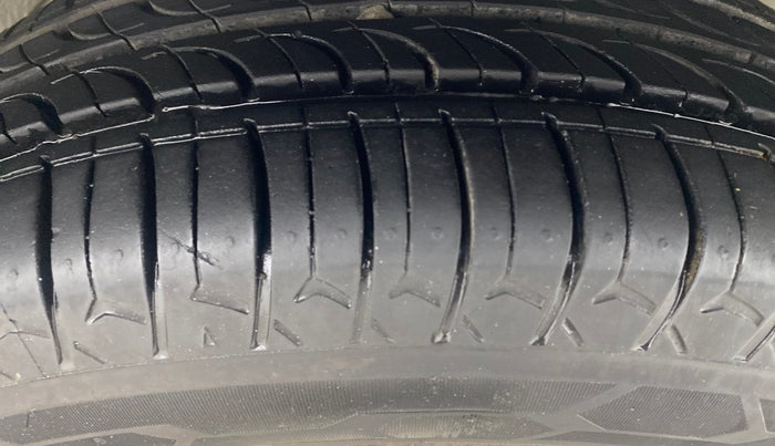 2021 Maruti S PRESSO VXI PLUS AMT, Petrol, Automatic, 74,870 km, Right Front Tyre Tread