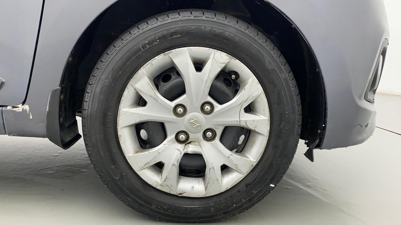 2015 Hyundai Grand i10 SPORTZ 1.2 KAPPA VTVT, Petrol, Manual, 46,658 km, Right Front Wheel