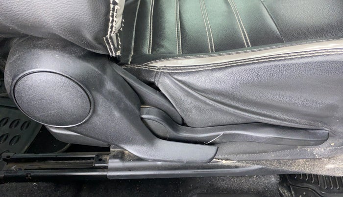 2020 Toyota Glanza V MT PETROL, Petrol, Manual, 60,900 km, Driver Side Adjustment Panel