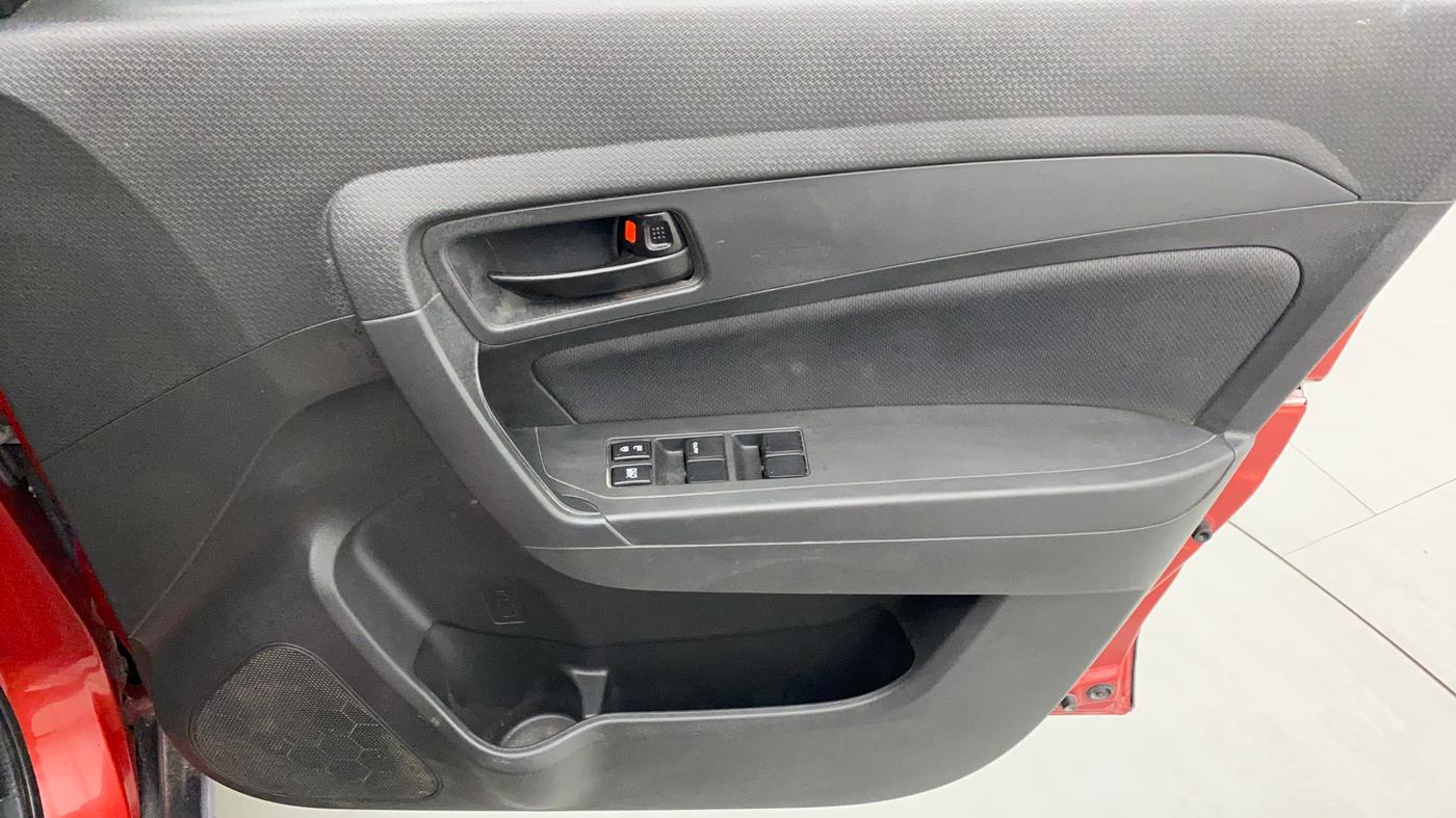 2018 Maruti Vitara Brezza VDI (O), Diesel, Manual, 24,172 km, Driver Side Door Panels Control