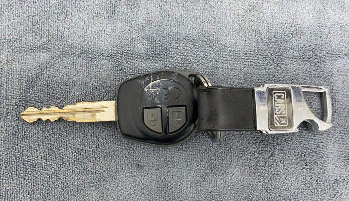 2018 Maruti Vitara Brezza VDI (O), Diesel, Manual, 24,172 km, Key Close Up