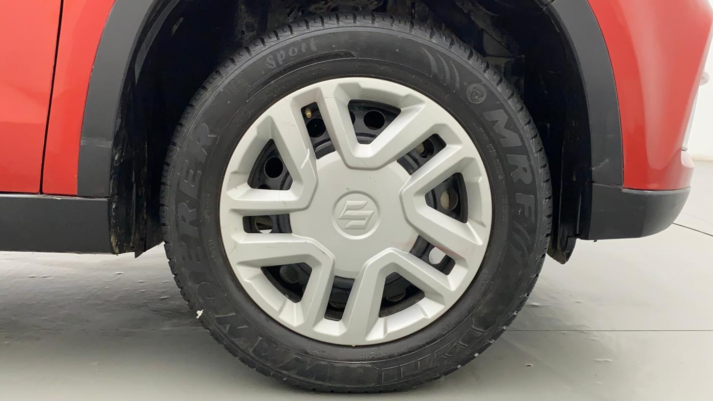 2018 Maruti Vitara Brezza VDI (O), Diesel, Manual, 24,172 km, Right Front Wheel