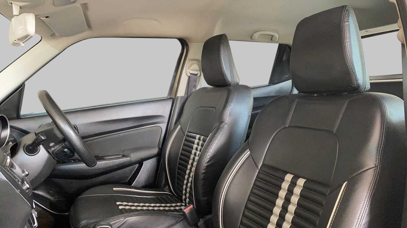 2018 Maruti Swift VXI AMT, Petrol, Automatic, 71,824 km, Right Side Front Door Cabin