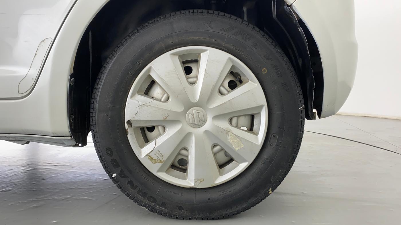 2010 Maruti Swift LXI D, Petrol, Manual, 32,035 km, Left Rear Wheel