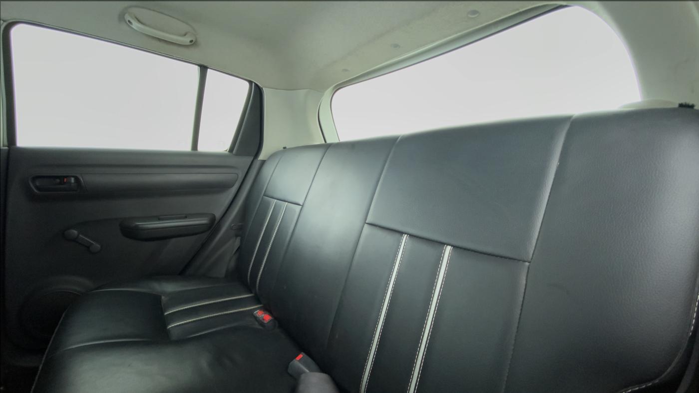 2010 Maruti Swift LXI D, Petrol, Manual, 32,035 km, Right Side Rear Door Cabin