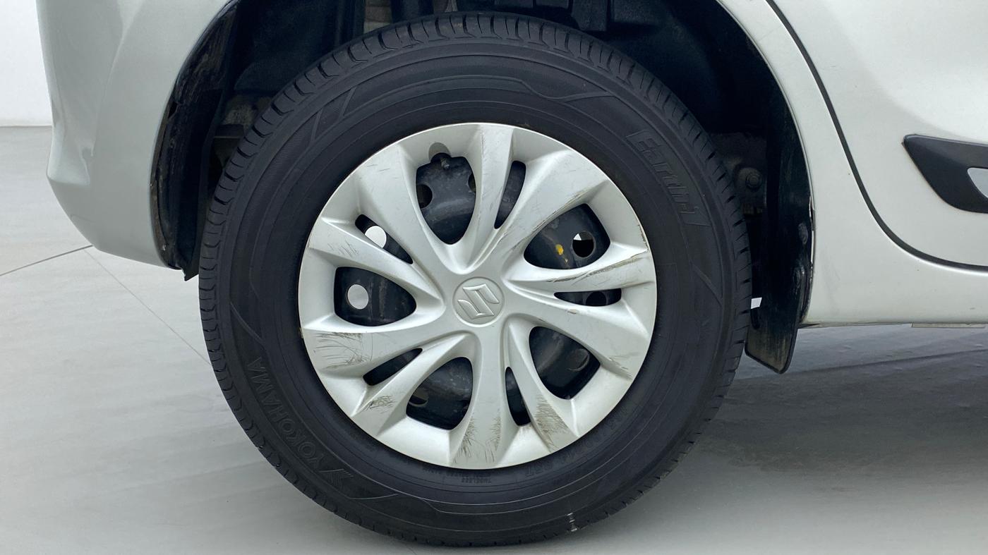 2019 Maruti Swift VDI, Diesel, Manual, 46,592 km, Right Rear Wheel