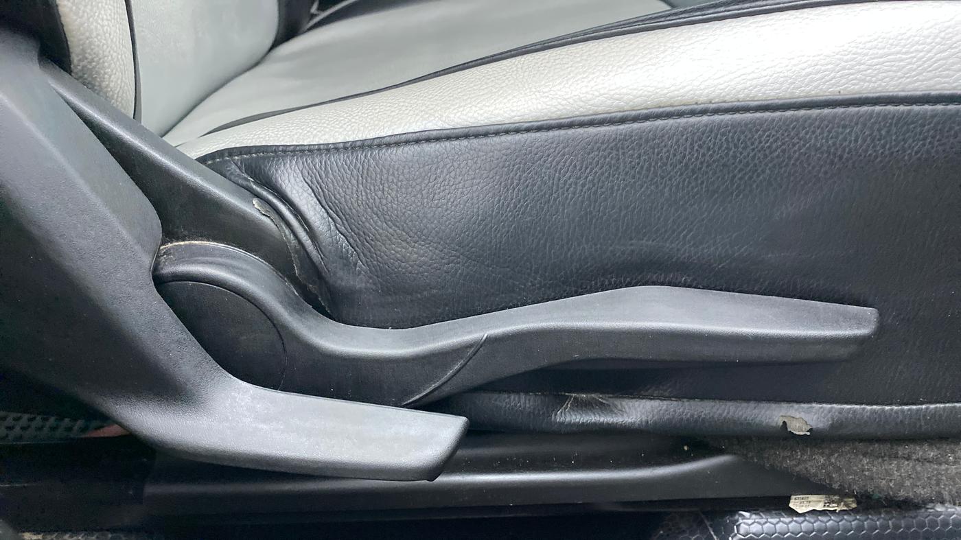2019 Maruti Swift VDI, Diesel, Manual, 46,592 km, Driver Side Adjustment Panel