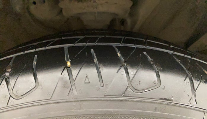 2019 Hyundai Creta SX SPORTS EDITION 1.6 PETROL DUAL TONE, Petrol, Manual, 61,811 km, Right Front Tyre Tread