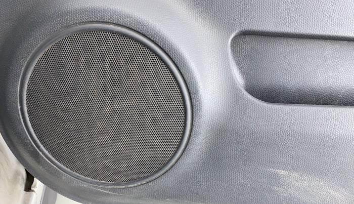 2011 Maruti Swift LXI, Petrol, Manual, 74,259 km, Infotainment system - Front speakers missing / not working