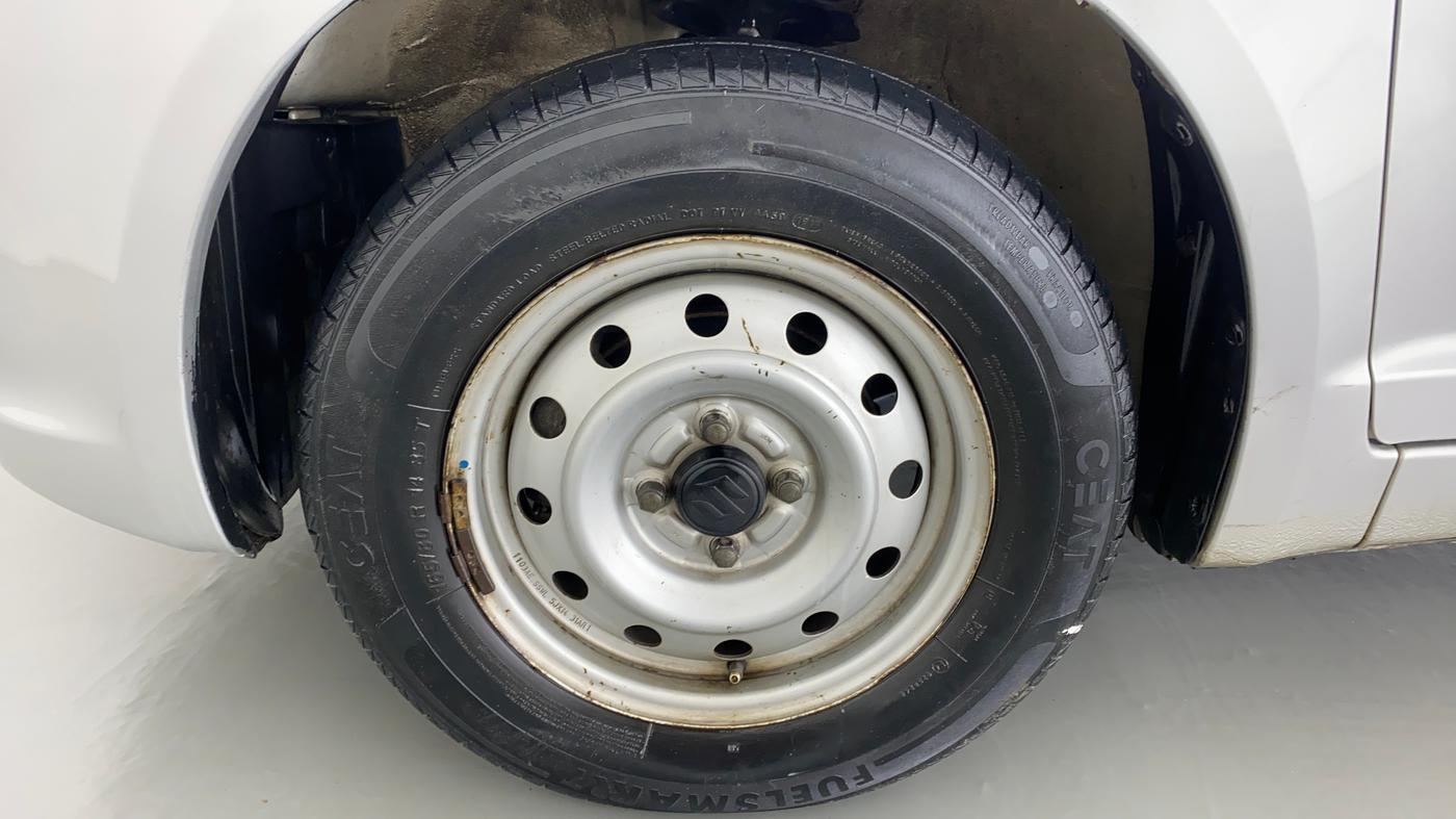 2011 Maruti Swift LXI, Petrol, Manual, 74,259 km, Left Front Wheel