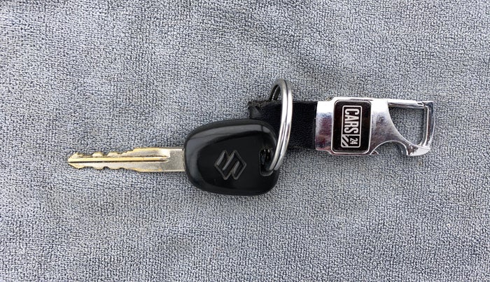 2011 Maruti Swift LXI, Petrol, Manual, 74,259 km, Key Close Up