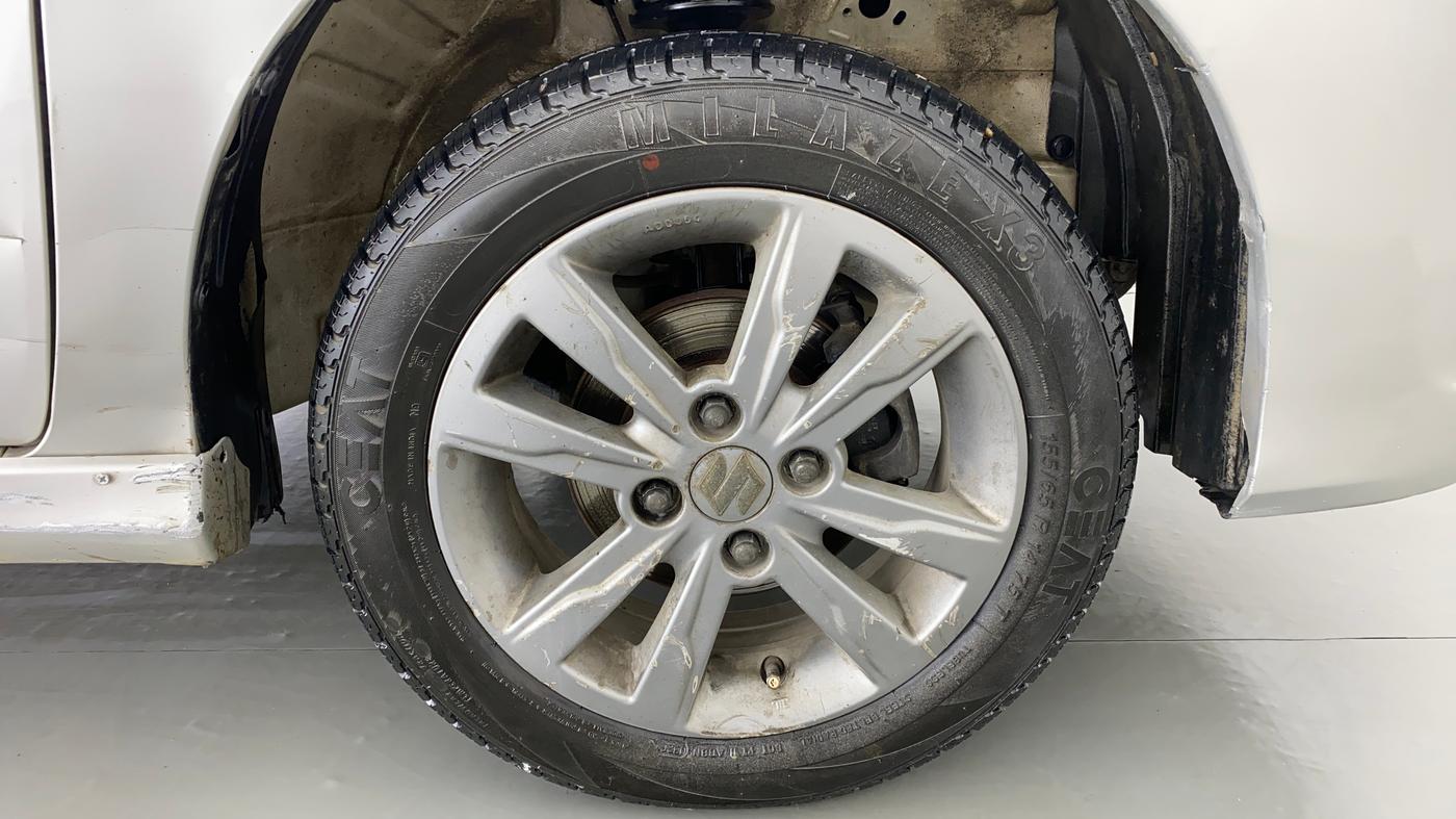 2013 Maruti Wagon R Stingray VXI, Petrol, Manual, 68,674 km, Right Front Wheel