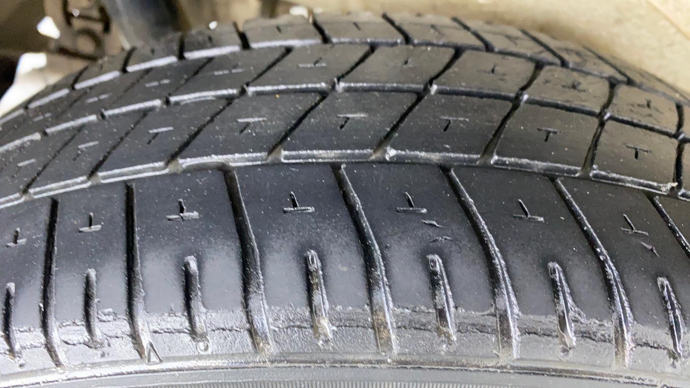 2013 Maruti Wagon R Stingray VXI, Petrol, Manual, 68,674 km, Right Rear Tyre Tread