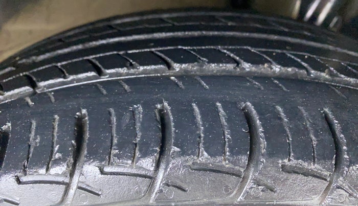 2019 Maruti Baleno DELTA PETROL 1.2, Petrol, Manual, 62,610 km, Right Front Tyre Tread