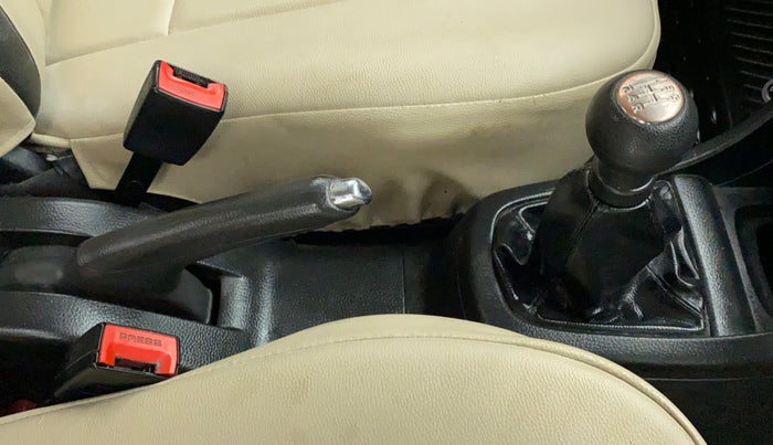 2014 Maruti Swift VXI, Petrol, Manual, 58,625 km, Gear Lever
