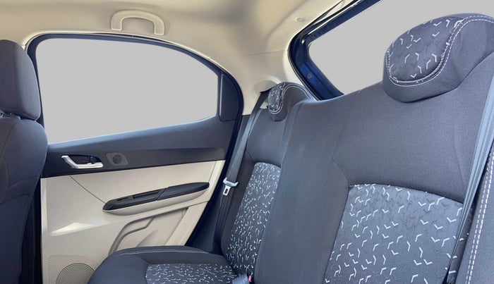 2022 Tata Tiago XZA+ 1.2 RTN, Petrol, Automatic, 1,888 km, Right Side Rear Door Cabin