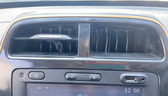 2018 Renault Kwid CLIMBER 1.0 AT, Petrol, Automatic, 16,254 km, AC Unit - Front vent has minor damage