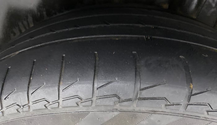 2020 Maruti S Cross ALPHA AT1.5, Petrol, Automatic, 43,458 km, Left Rear Tyre Tread