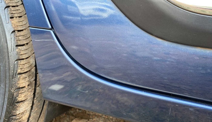2017 Maruti Baleno ALPHA DIESEL 1.3, Diesel, Manual, 89,275 km, Right running board - Minor scratches